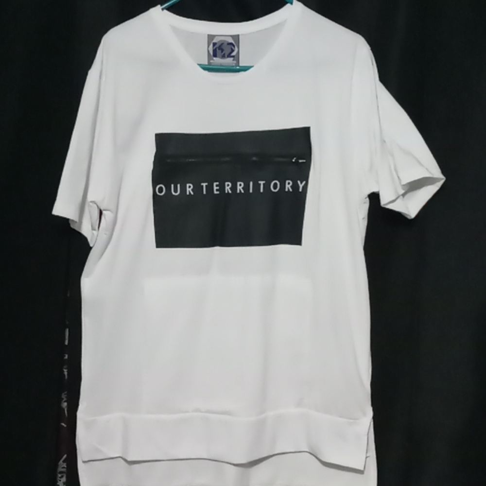 High Fashion T-Shirt with Zipper Pocket